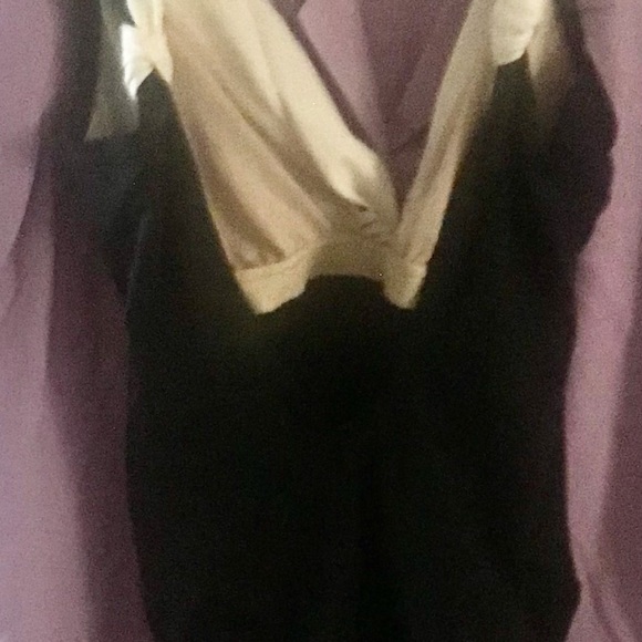 Albert Nipon Bathing Suit size 14 built in Bra Original Owner Summer - Picture 6 of 16